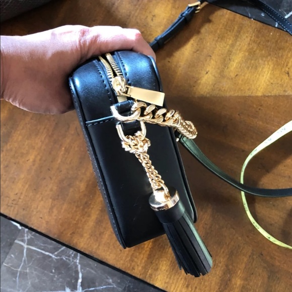 ✨SOLD✨Michael Kors large Ginny Camera - Picture 8 of 8